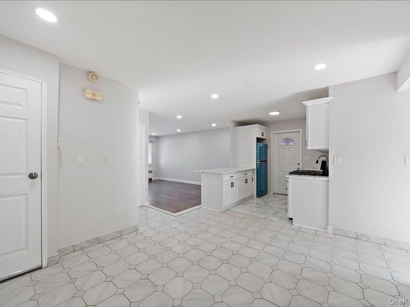 3511 McOwen Avenue, Bronx NY 10475