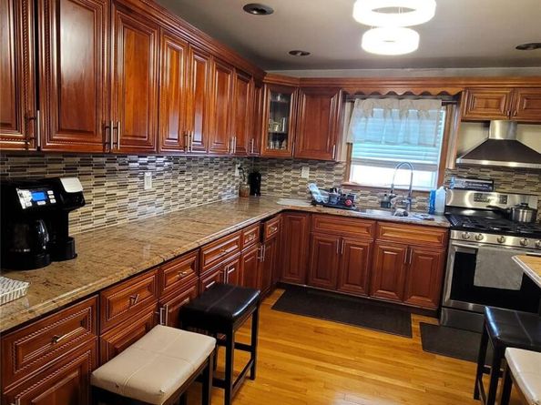 8640 126th Street, Richmond Hill NY 11418