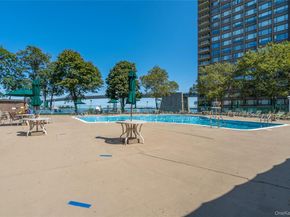 166-25 Powells Cove Boulevard 3G, Beechhurst NY 11357