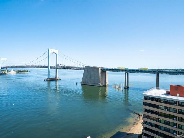 166-25 Powells Cove Boulevard 3G, Beechhurst NY 11357