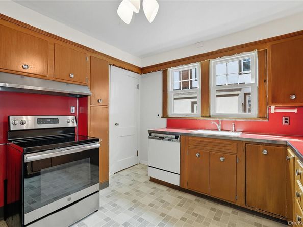 82 Shelley Avenue, Port Chester NY 10573