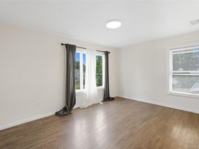 27 E Neck Court, West Babylon NY 11704