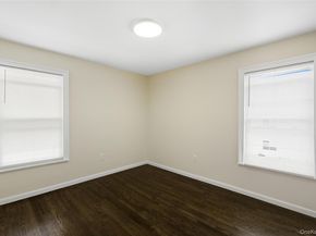 27 E Neck Court, West Babylon NY 11704