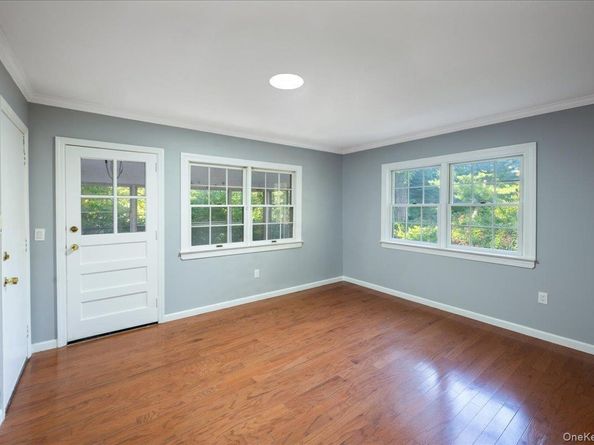 8 Oakway Drive, Stony Brook NY 11790