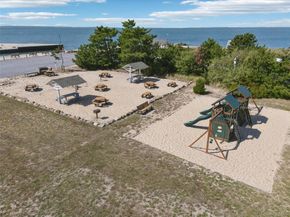10 Rutland Road, East Hampton NY 11937