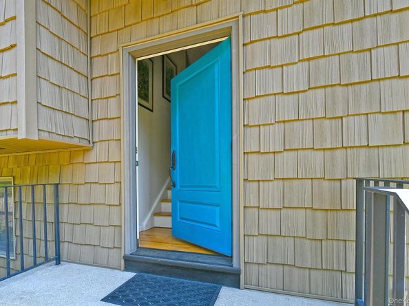 812 3rd Street, East Northport NY 11731