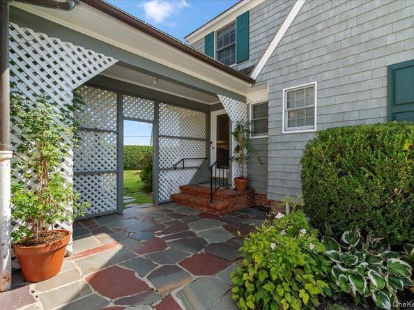 2 Strongs Lane, Water Mill NY 11976