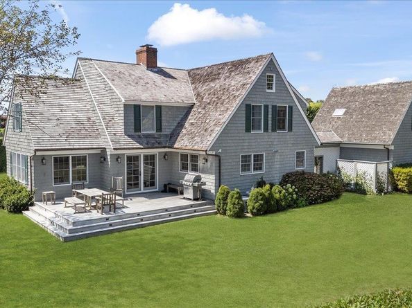 2 Strongs Lane, Water Mill NY 11976