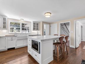 2 Strongs Lane, Water Mill NY 11976