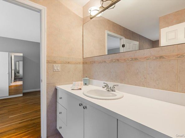 3 D'Alessio Court, Scarsdale NY 10583