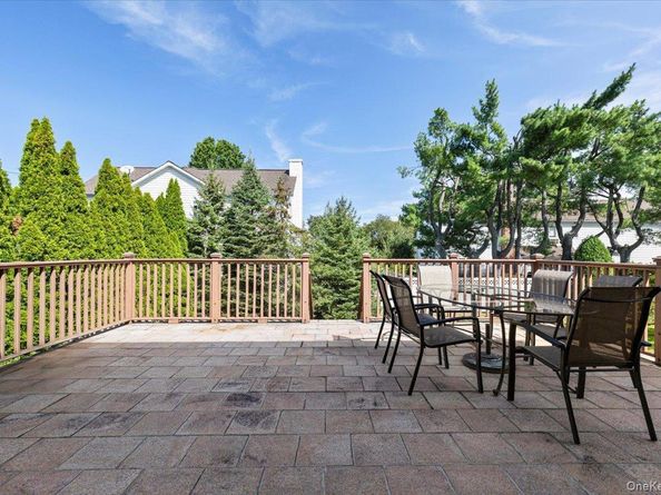 3 D'Alessio Court, Scarsdale NY 10583