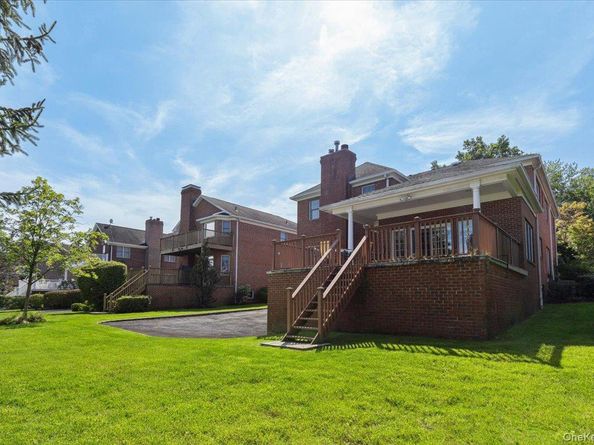 3 D'Alessio Court, Scarsdale NY 10583
