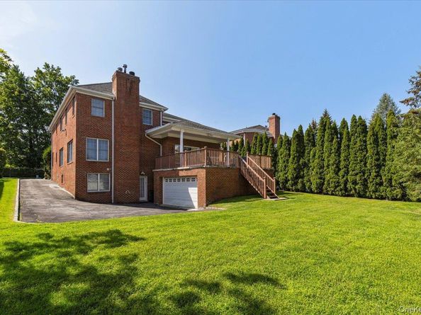 3 D'Alessio Court, Scarsdale NY 10583