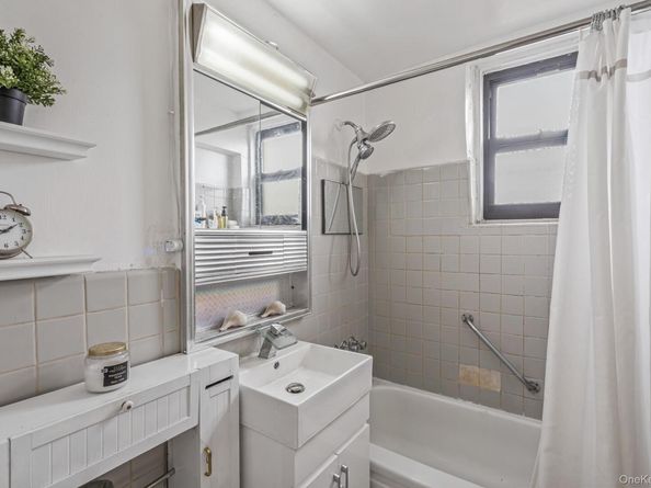 99-45 60th Avenue 6J, Corona NY 11368