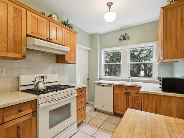 24 Gilbert Place, Yonkers NY 10701
