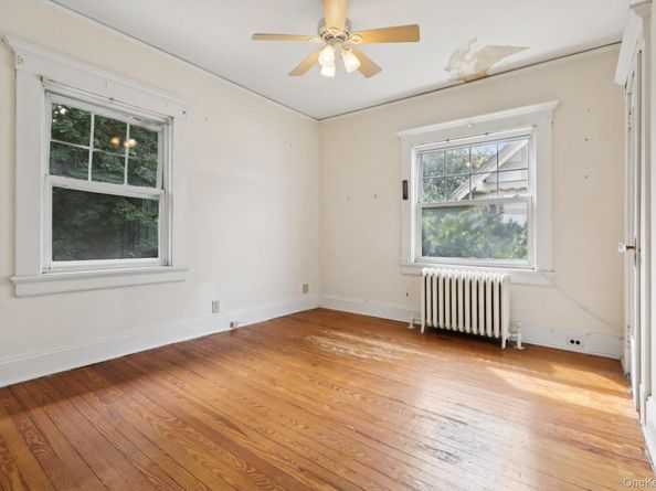 24 Gilbert Place, Yonkers NY 10701