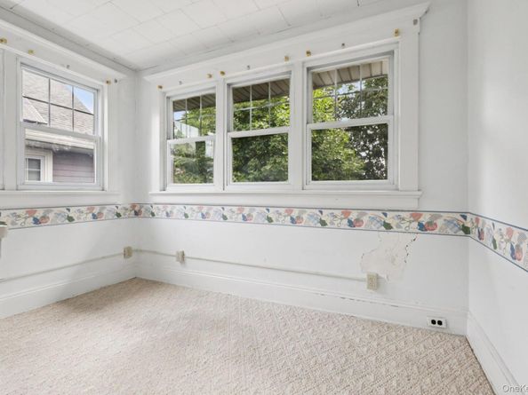 24 Gilbert Place, Yonkers NY 10701
