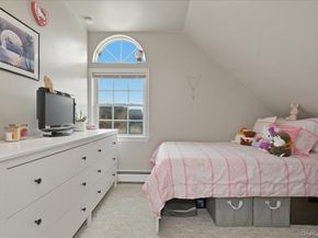 25 Gleaner Lane, Levittown NY 11756