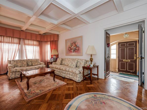 251 Smith Street, Freeport NY 11520