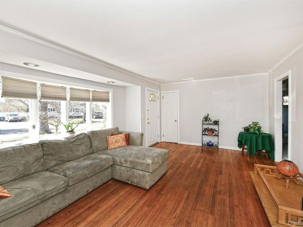 37 Chester Street, East Northport NY 11731