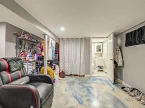 21607 110th Avenue, Queens Village NY 11429