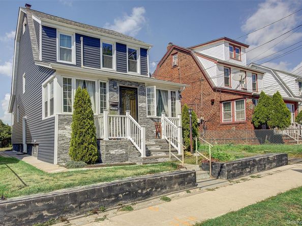 21607 110th Avenue, Queens Village NY 11429