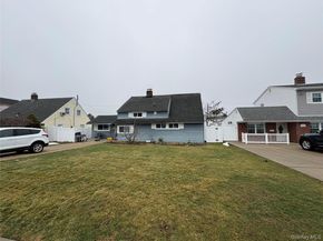 70 Abbey Lane, Levittown NY 11756