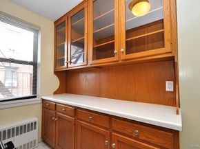 142 Garth Road 5S, Scarsdale NY 10583