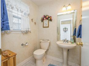 326 Erin Lane, East Setauket NY 11733