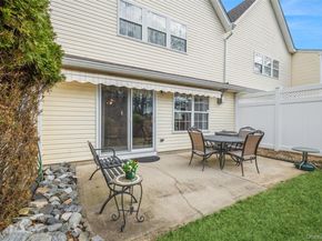 326 Erin Lane, East Setauket NY 11733