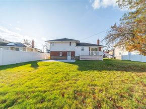 8 Spector Lane, Plainview NY 11803