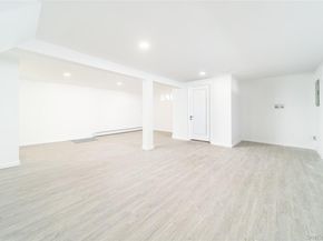 8 Spector Lane, Plainview NY 11803