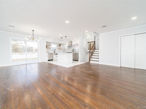 8 Spector Lane, Plainview NY 11803