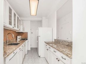 6 Fordham Hill Oval 15F, Bronx NY 10468