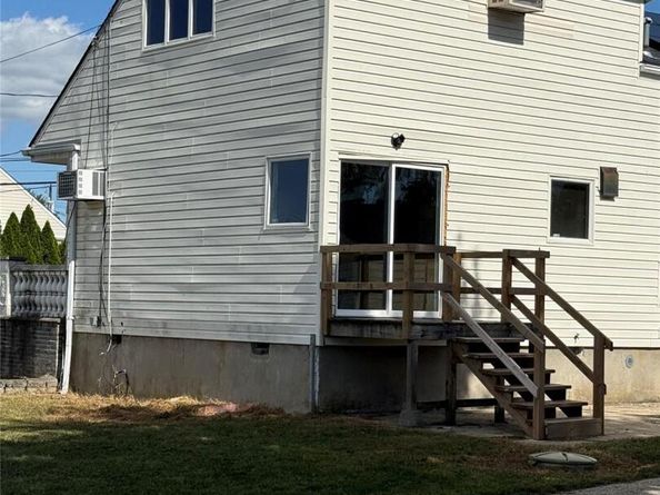 49 Noble Street, North Babylon NY 11703