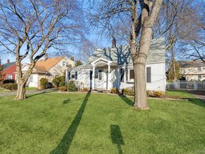 23 Harvard Street, Roslyn Heights NY 11577