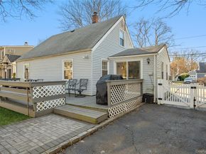 23 Harvard Street, Roslyn Heights NY 11577