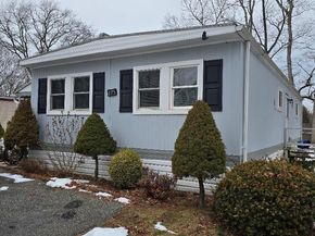 703 Fresh Pond Avenue 175, Calverton NY 11933