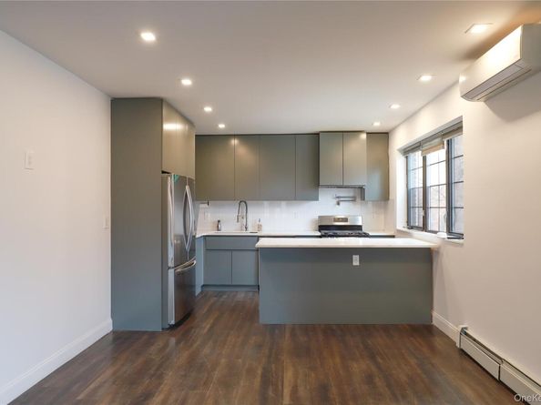 36-20 190TH Street, Flushing NY 11358