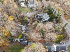 372 Main St, East Setauket NY 11733