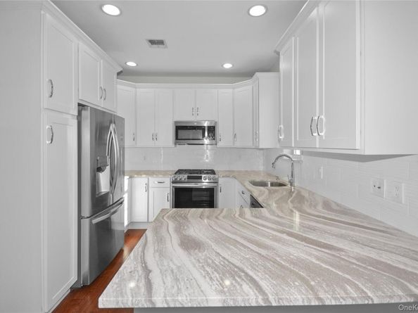 736 Verona Drive, Melville NY 11747