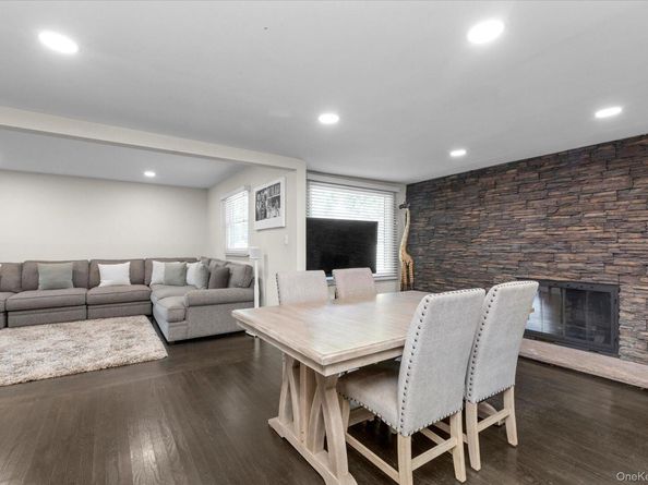 702 10th Avenue, East Northport NY 11731