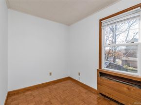 10 Fairfield Avenue, Port Washington NY 11050