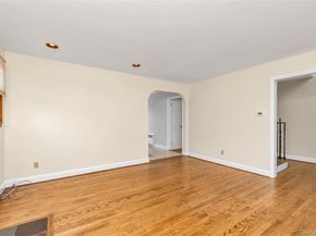 10 Fairfield Avenue, Port Washington NY 11050