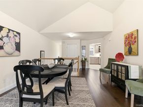 28 Steven Circle, Dix Hills NY 11746