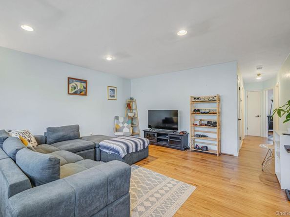 39 Kay Road, Calverton NY 11933