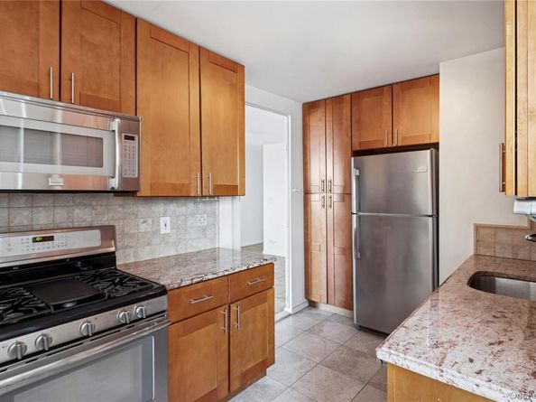 110-11 Queens Boulevard 22E, Forest Hills NY 11375