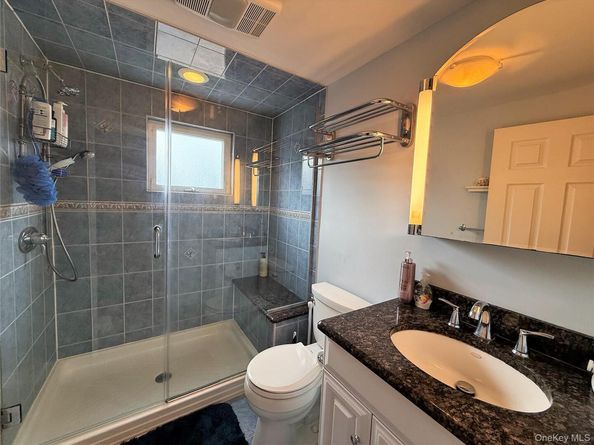 2531 Mount Avenue, Oceanside NY 11572