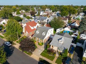 2531 Mount Avenue, Oceanside NY 11572
