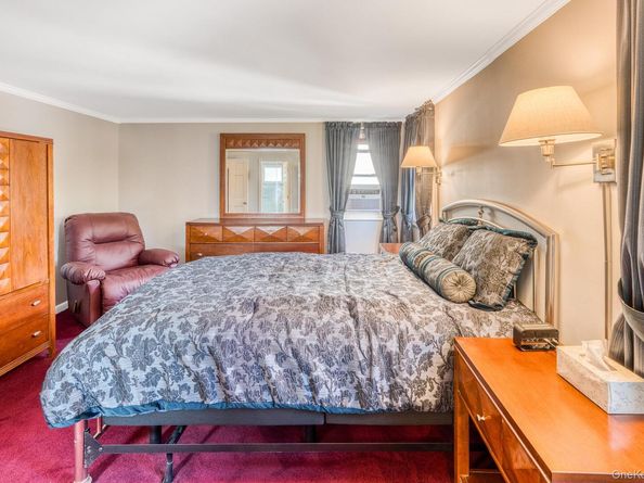 2531 Mount Avenue, Oceanside NY 11572